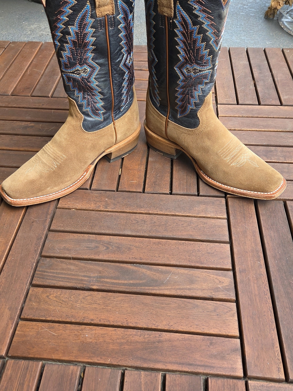 Ariat: Men’s Futurity Showman Dijon Roughout Navy Western Boot - Picture 3 of 8